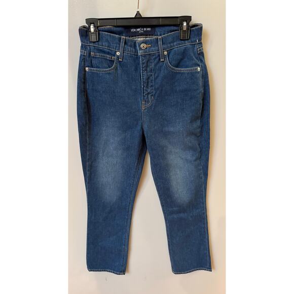 Veronica Beard Carly Crop Kick Flare
Jeans in Cornflower sz 27 NEW $348.00 - Picture 3 of 6